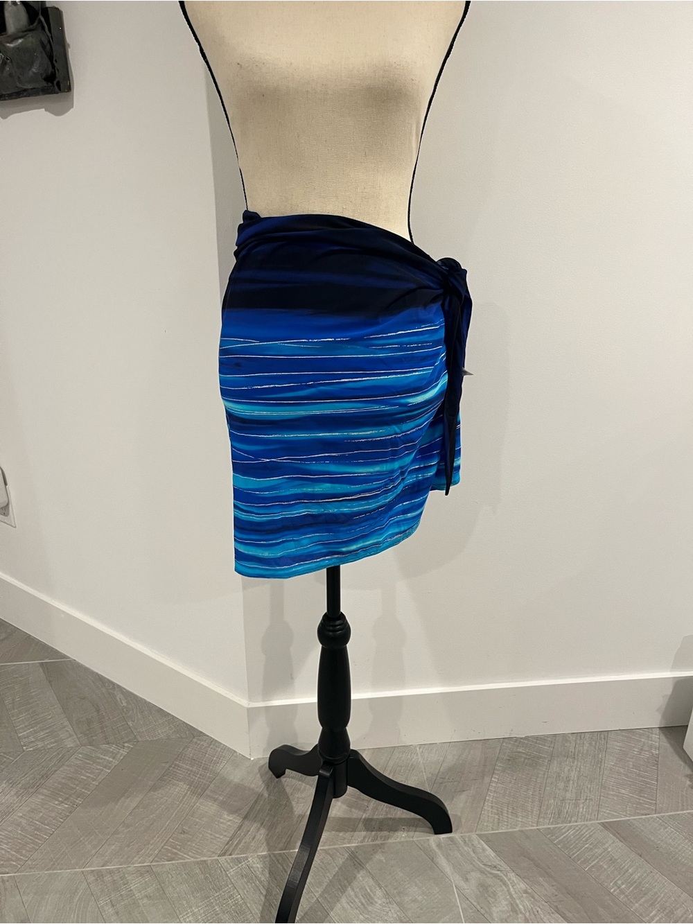 Miraclesuit Blue Ombre Striped Swim Coverup Sarong - Picture 1 of 7